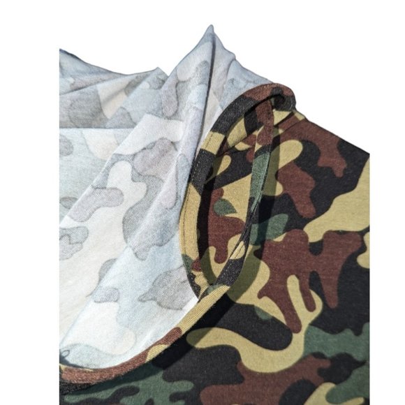 Women's XXL New York & Co Camouflage Blouse w Built-In Face Mask/Turtle Neck Top - Picture 6 of 8